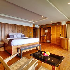 Premium Suite